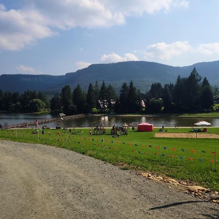 Domek Caloroczny Nad Zalewem U Podnoza Gor Stolowych Radkow Kültér fotó
